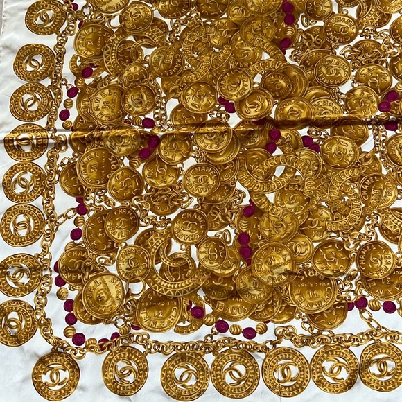 Vintage Chanel Gold Medallion Chain Print Silk Scarf - Made in Italy - Picture 2 of 5